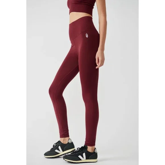 FP MOVEMENT Good Karma Leggings / Burgundy - Picture 3 of 6